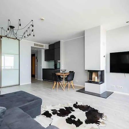 Modern Beach Condo, Old Town 15min, Prime Location