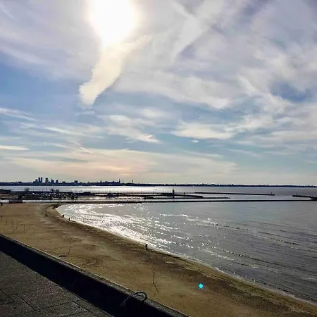 Modern Beach Condo, Old Town 15min, Prime Location *